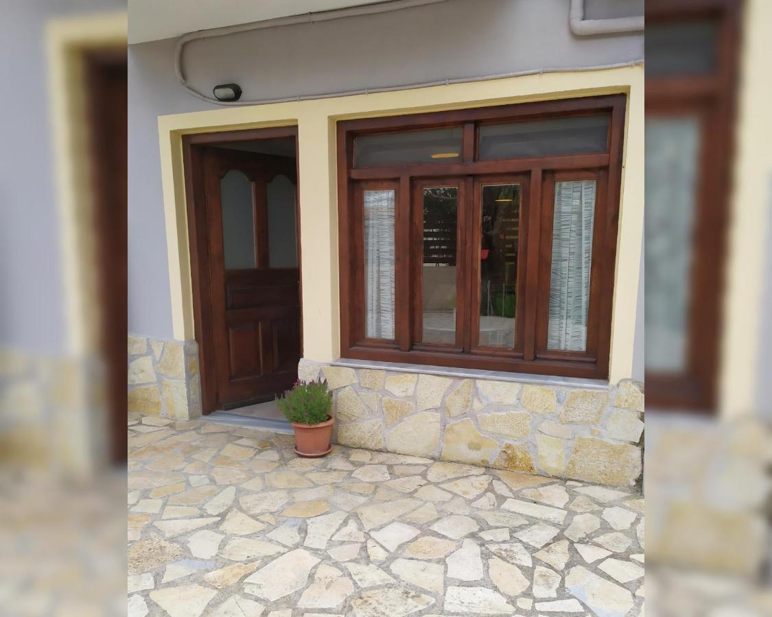 Elias Apartments Нидри Екстериор снимка