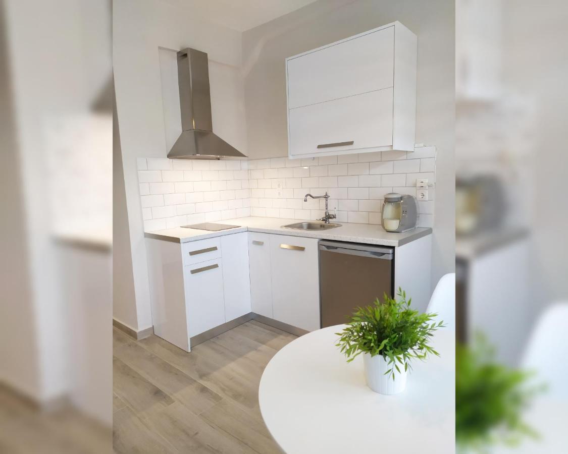 Elias Apartments Нидри Екстериор снимка